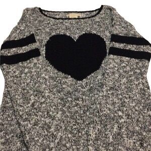 The Eagle Eye sweater  size 10/12